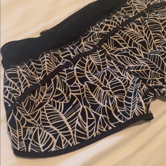 Lululemon Speed Shorts - Picture 2 of 6